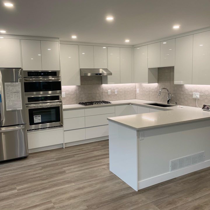 White Gloss Kitchen