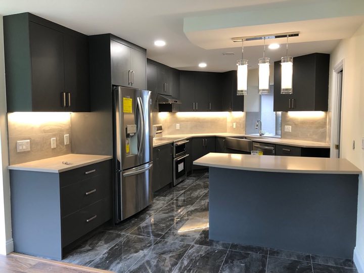 Dark Kitchen